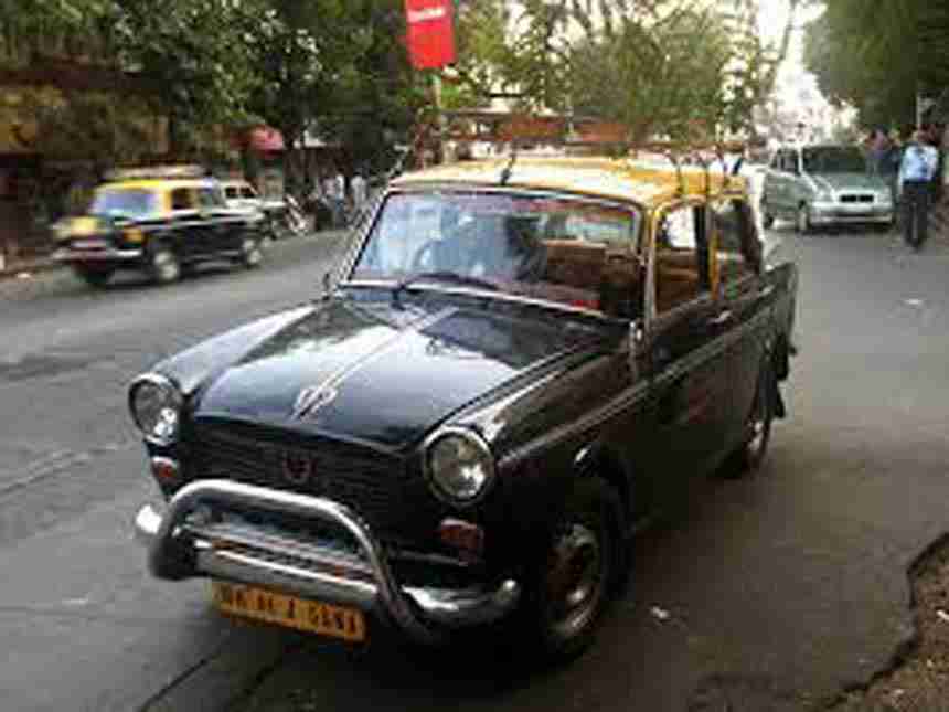 जवळचे भाडे नाकारले तर मुंबईत मुजोर टॅक्सीं चालकांवर होणार कारवाई