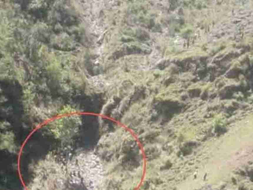 हिमाचल प्रदेशात कार दरीत कोसळली 5 जणांचा मृत्यू 