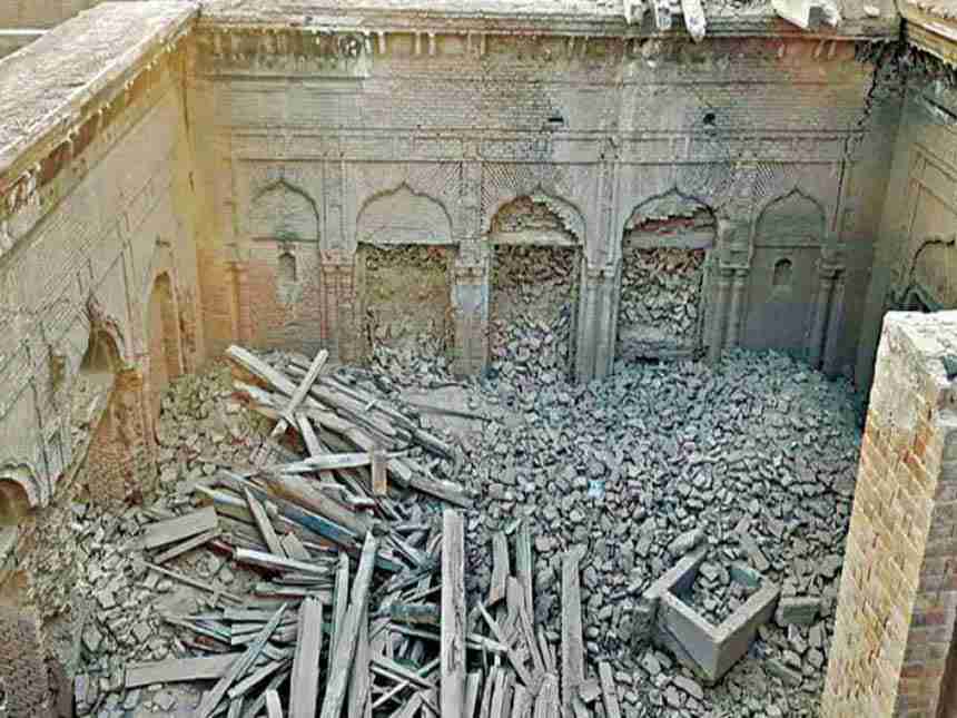 पाकिस्तान में ढहा दिया गया ‘गुरु नानक महल’, बेच दिए गए कीमती सामान