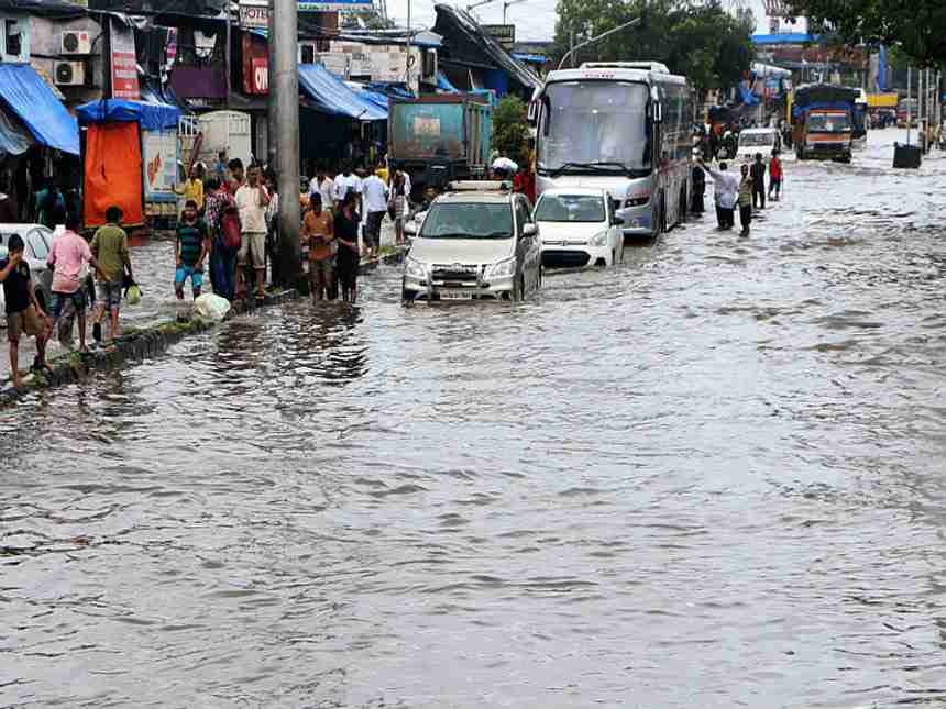 Mumbai braces for more rain, flood creates havoc in several states