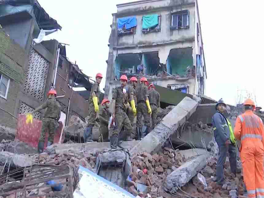 भिवंडी में चार मंजिला इमारत गिरी, दो लोगों की मौत; 5 घायल