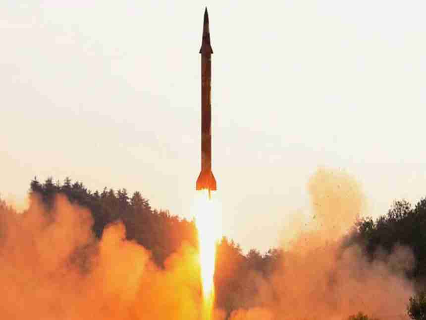 उत्तर कोरिया ने अचानक दाग दीं 2 बैलिस्टिक मिसाइलें