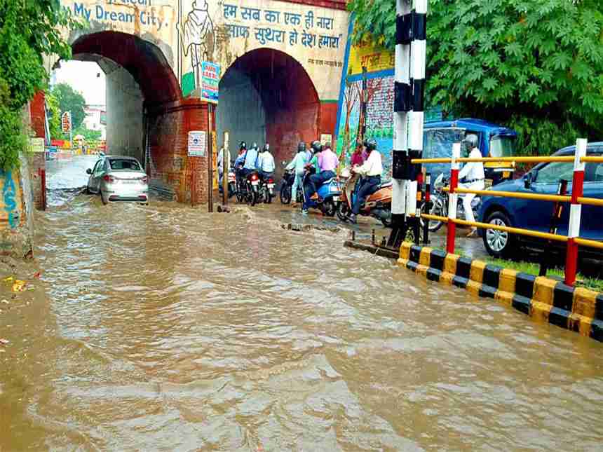 Overwhelming downpours to lash Gujarat, Goa today; wet spell crosswise over India for next 3 days 